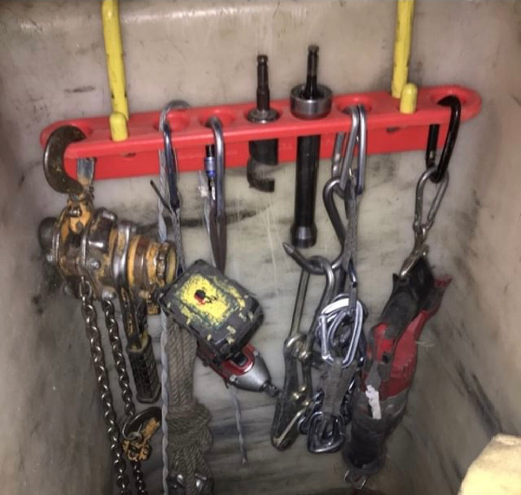 Bucket Knuckle/Blanket Hook Combo